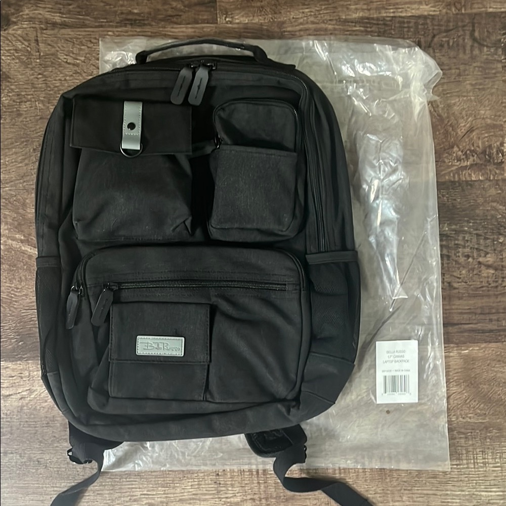 NWT Bella Russo 17” Canvas Black Laptop Backpack w/ USB Port, Travel School Tech